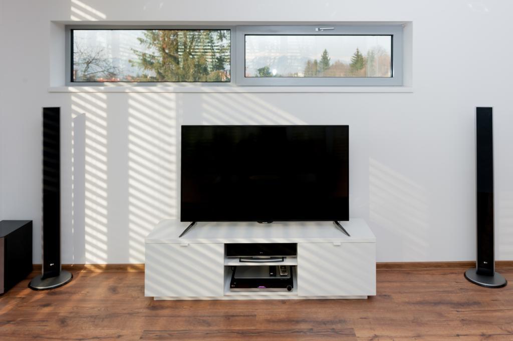 Villa Ladoven Luxusny Apartman 124M2 Martin Eksteriør bilde