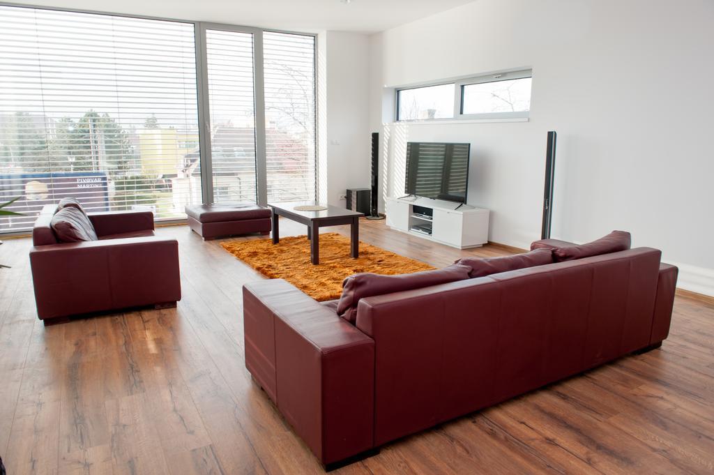 Villa Ladoven Luxusny Apartman 124M2 Martin Eksteriør bilde